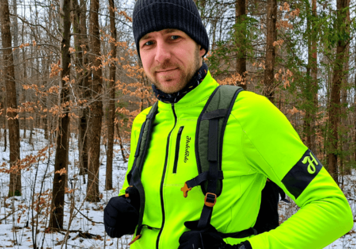 Este mai bună o vestă sau o jachetă? Acum nu mai trebuie să rezolvați această dilemă