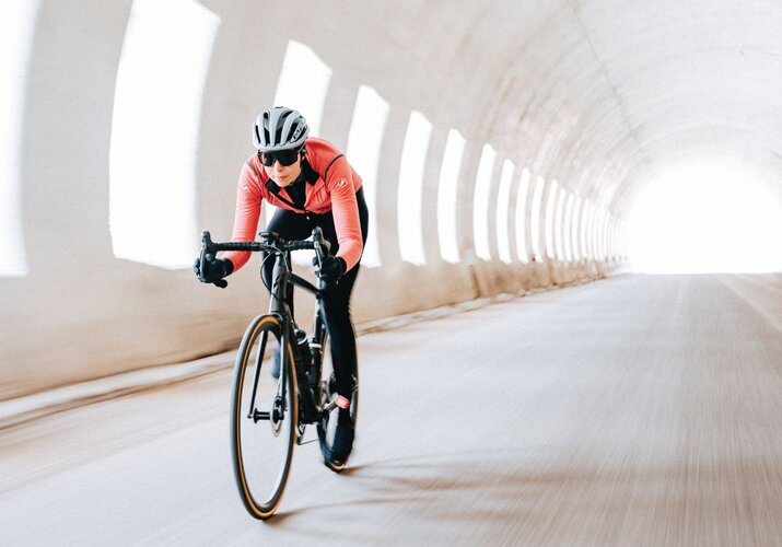 Cum să rămâneți motivați pentru antrenamentele de ciclism toamna și iarna?