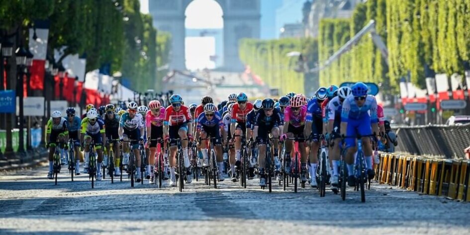 CE A ARATAT ANUL 2025 ÎN PELOTONUL PROFESIONIST?>