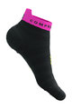 COMPRESSPORT Șosete de gleznă de ciclism - PRO RACING SOCKS V4.0 ULTRALIGHT RUN - negru/galben/roz