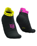 COMPRESSPORT Șosete de gleznă de ciclism - PRO RACING SOCKS V4.0 ULTRALIGHT RUN - negru/galben/roz