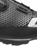GAERNE Pantofi de ciclism - CARBON KOBRA MTB - alb/negru