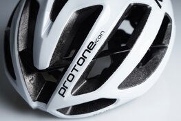 KASK Cască de ciclism - PROTONE ICON WG11 - alb