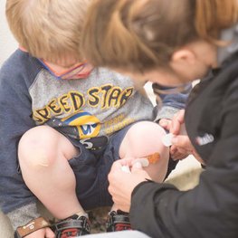 LIFESYSTEMS trusa de prim ajutor - LITTLELIFE MINI FIRST AID KIT - albastru