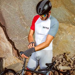 SIX2 Tricou de ciclism cu mânecă scurtă - BIKE3 ULTRALIGHT - alb/gri/roșu